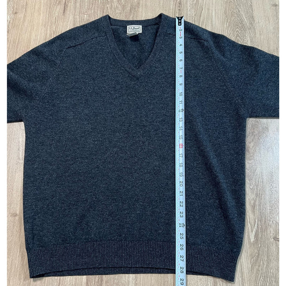 LL Bean Size Large 100% Lambswool Modern Preppy Luxury Gorpcore Outdoors Sweater - Picture 8 of 8